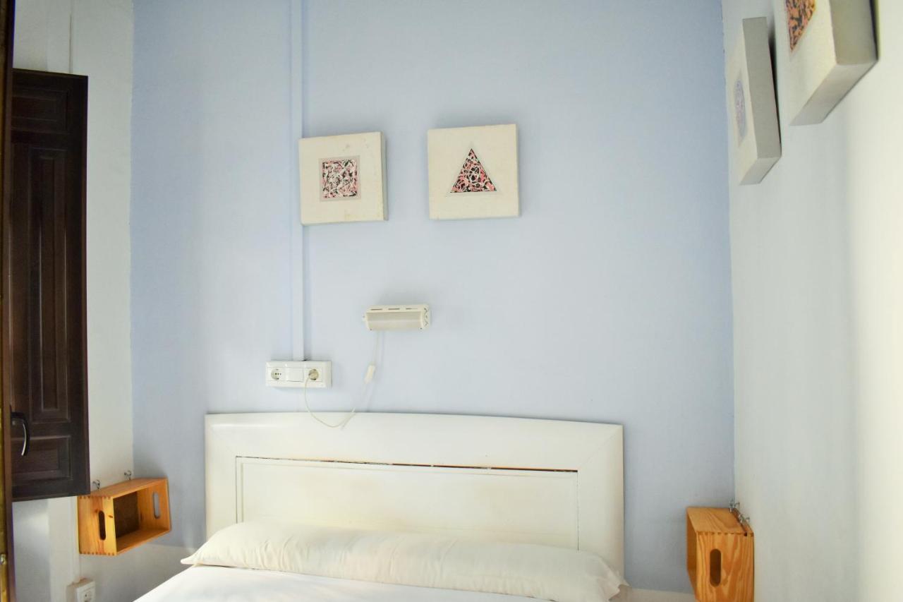 Pension Castil Гранада Экстерьер фото